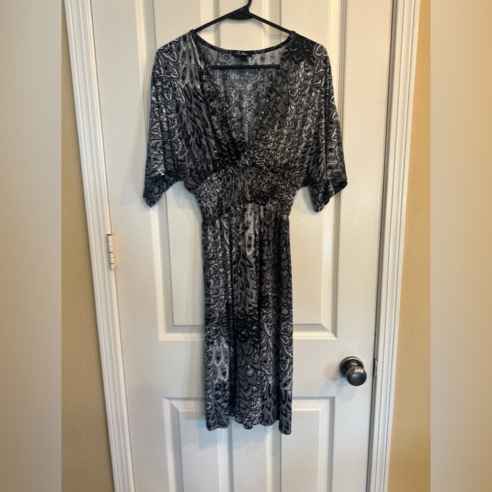 5th & Love Black and White Paisley Dress